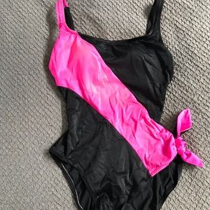 Vintage Rose Marie Reid black and hot pink one piece swimsuit